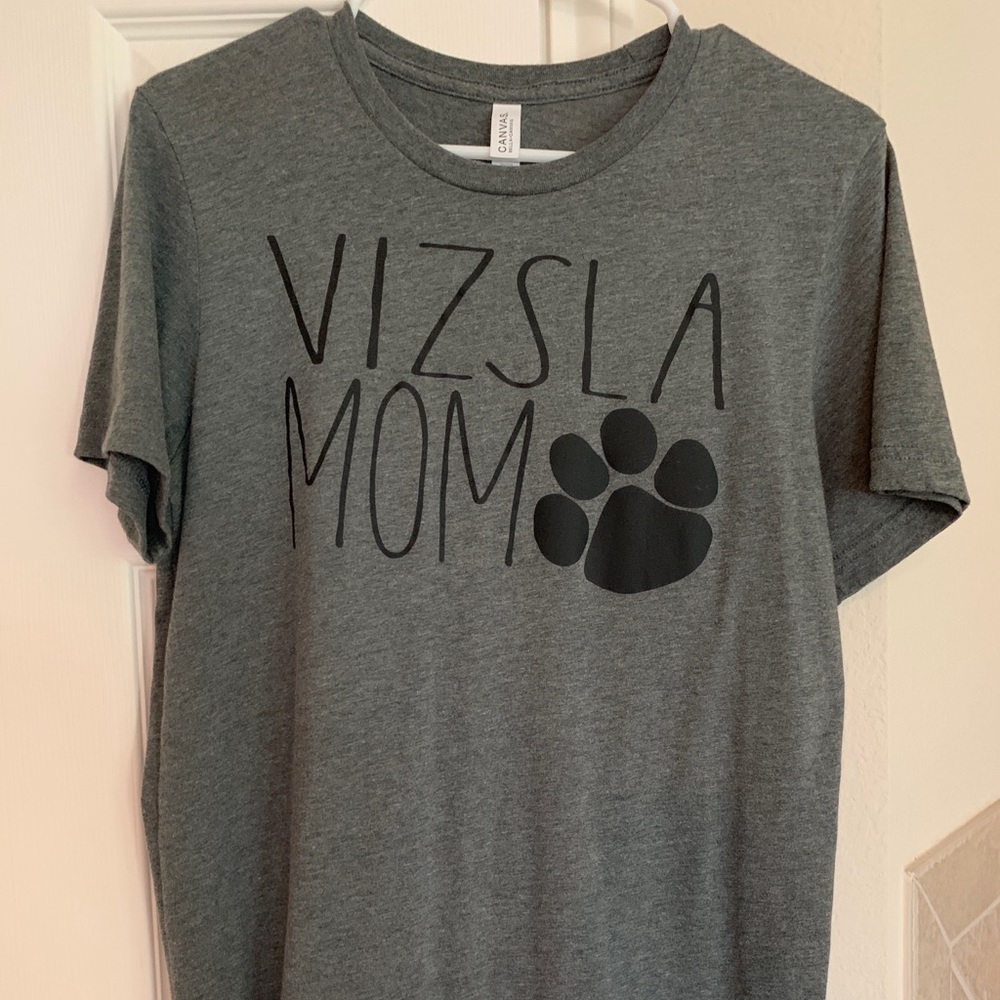 Vizsla Mom T-shirt